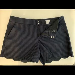 Club Monaco scallop shorts navy